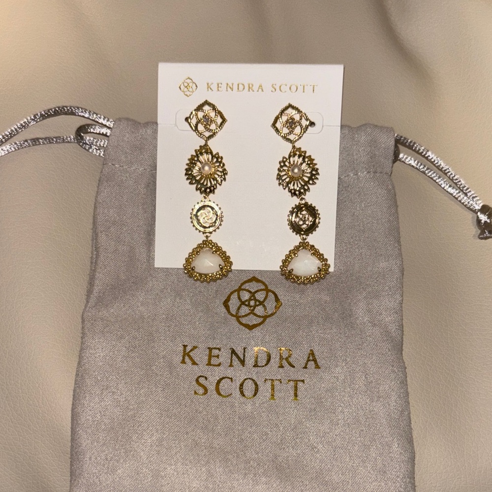 Kendra Scott Brielle Gold Linear Drop Earrings in Ivory Mother-of-Pearl 🌟